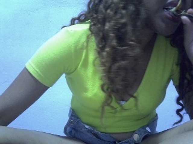 Aryah live cam on BongaCams