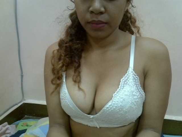 Aryah live cam on BongaCams