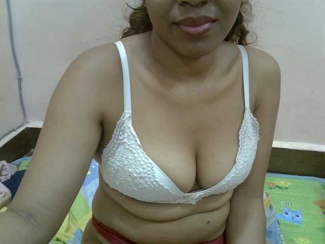Aryah live cam on BongaCams
