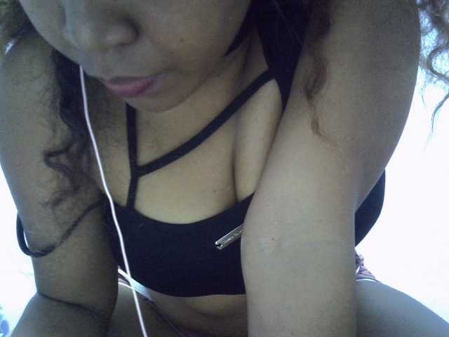 Aryah live cam on BongaCams