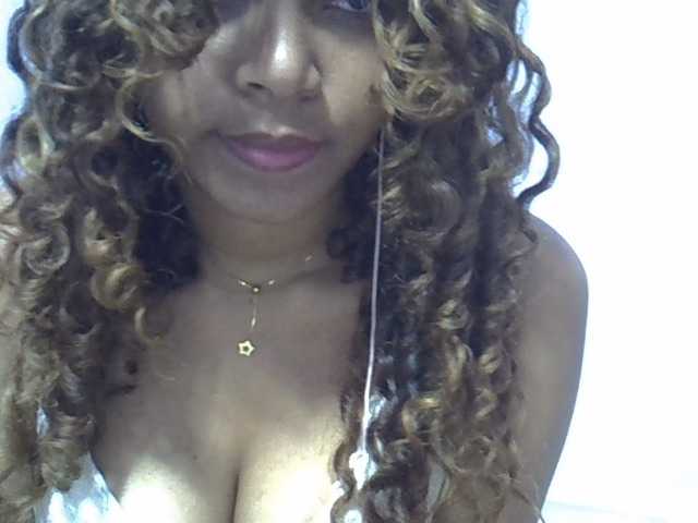 Aryah live cam on BongaCams