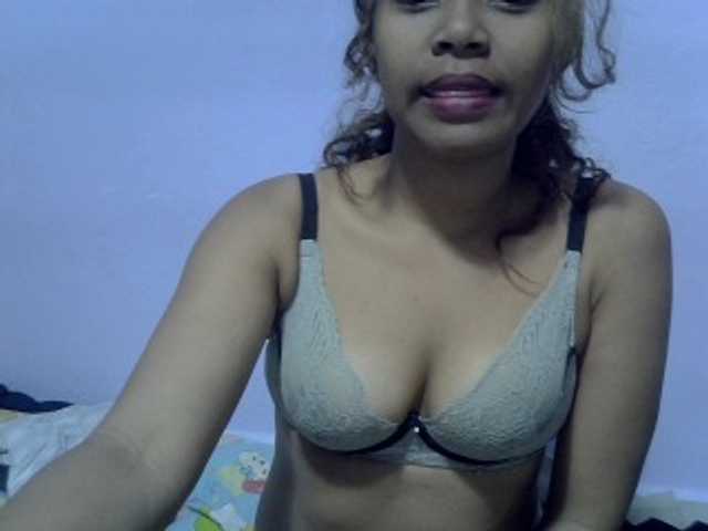 Aryah live cam on BongaCams