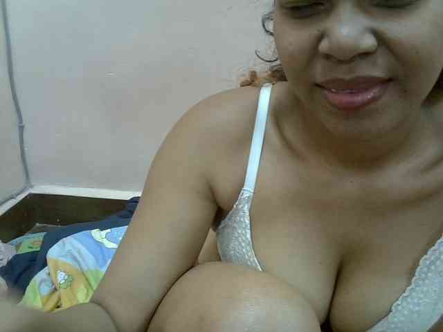 Aryah webcam