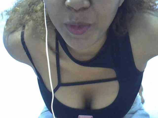 Aryah webcam
