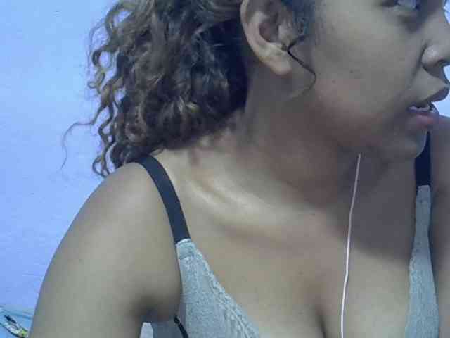 Aryah webcam