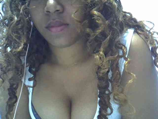 Aryah webcam