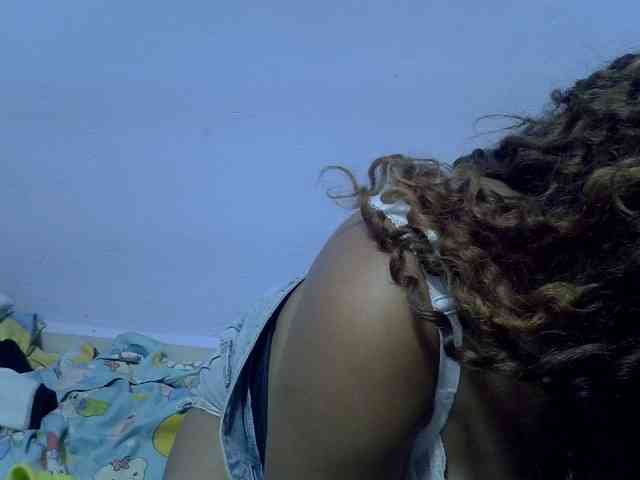 Aryah webcam