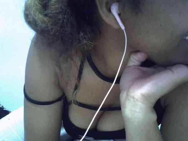 Aryah webcam