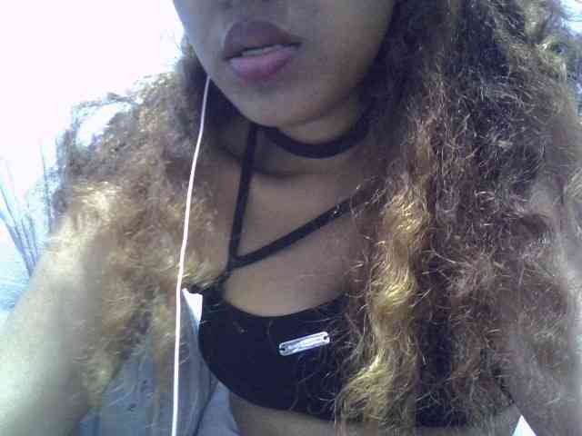 Aryah webcam