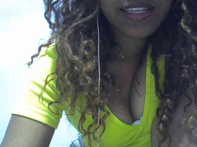 Aryah webcam