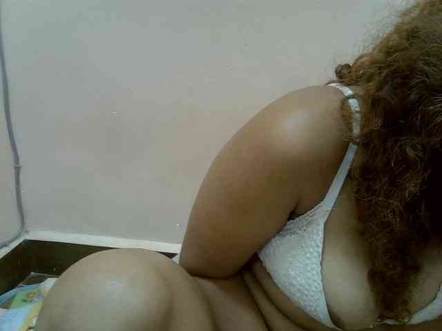 Aryah webcam