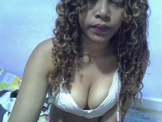 Aryah webcam
