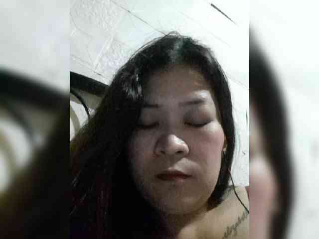 pinaysinglemom's live room