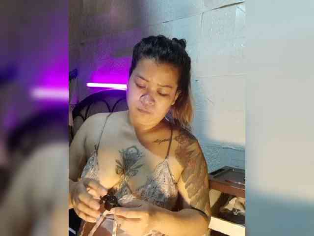 Pinaysinglemom webcam