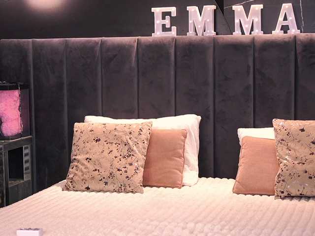 Emawill live cam on BongaCams