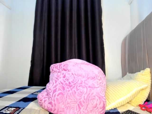 kinkylexi, en directo ahora en BongaCams