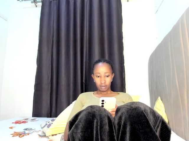 kinkylexi live cam on BongaCams