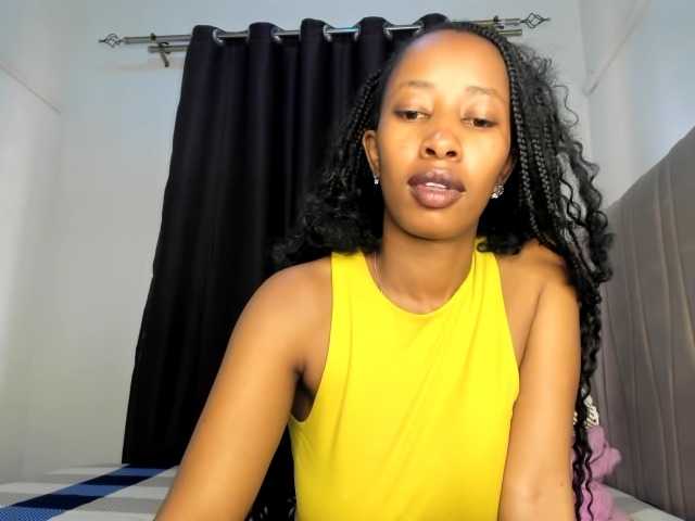 kinkylexi live cam on BongaCams