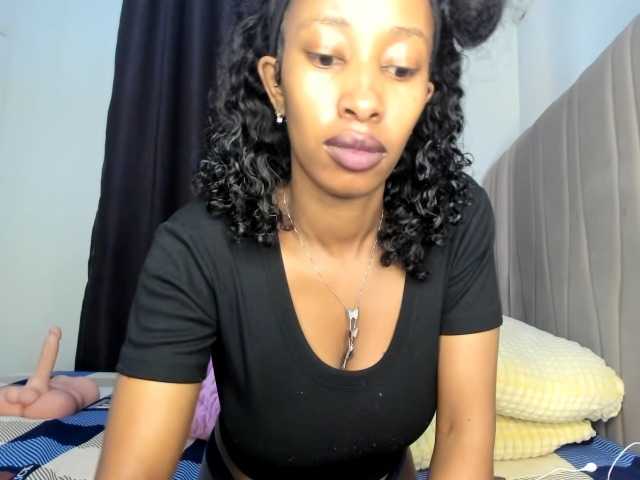 kinkylexi live cam on BongaCams