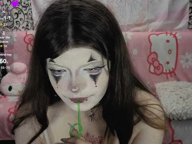 FrirenLovv live cam on BongaCams