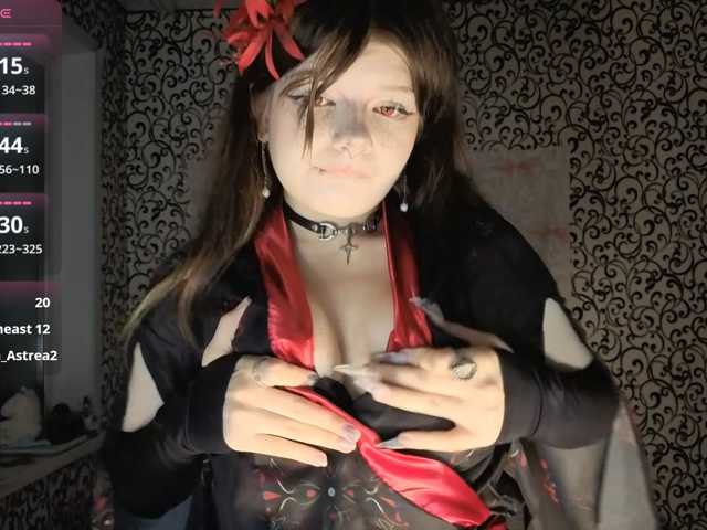 FrirenLovv live cam on BongaCams