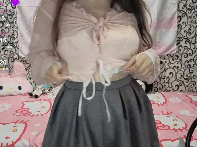 FrirenLovv live cam on BongaCams