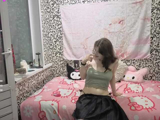 FrirenLovv live cam on BongaCams