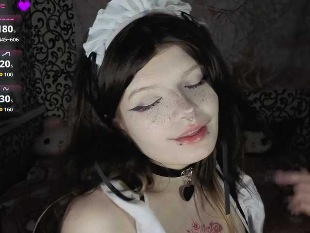 FrirenLovv live cam on BongaCams