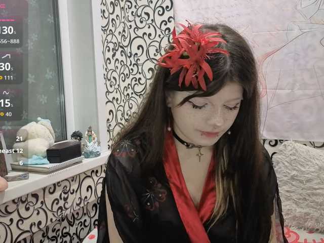 FrirenLovv live cam on BongaCams