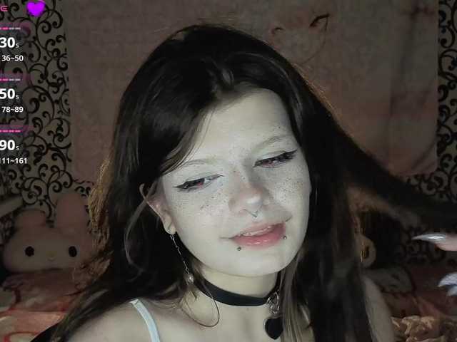 FrirenLovv live cam preview