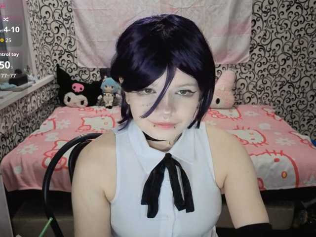 FrirenLovv live cam on BongaCams