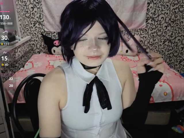 FrirenLovv live cam on BongaCams