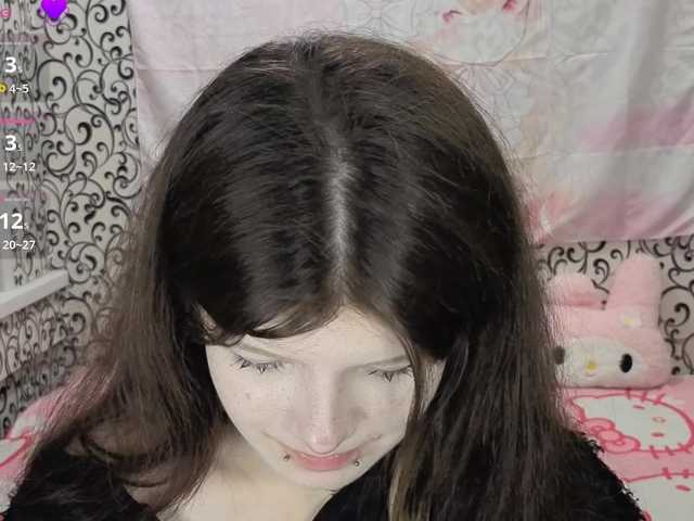FrirenLovv live cam on BongaCams