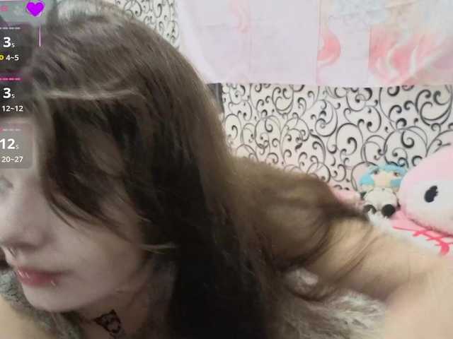 FrirenLovv live cam on BongaCams