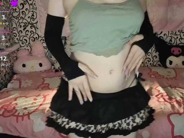 FrirenLovv live cam on BongaCams