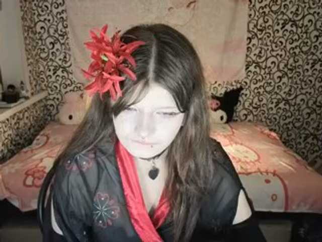 FrirenLovv live cam on BongaCams