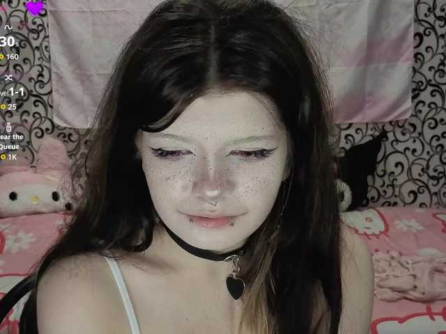 FrirenLovv live cam preview