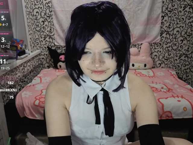 FrirenLovv live cam on BongaCams