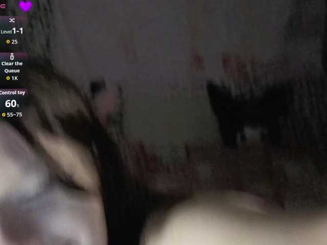 FrirenLovv live cam on BongaCams