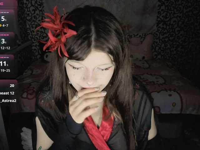 FrirenLovv live cam on BongaCams