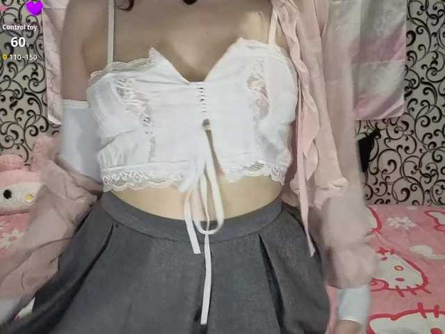 FrirenLovv live cam on BongaCams