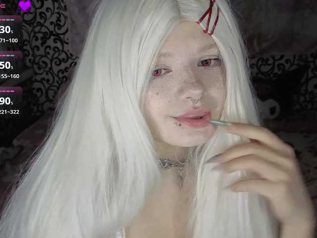 FrirenLovv live cam on BongaCams