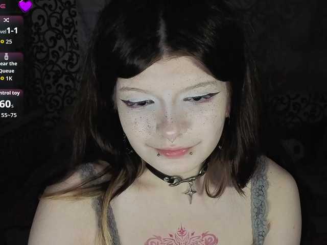 FrirenLovv live cam