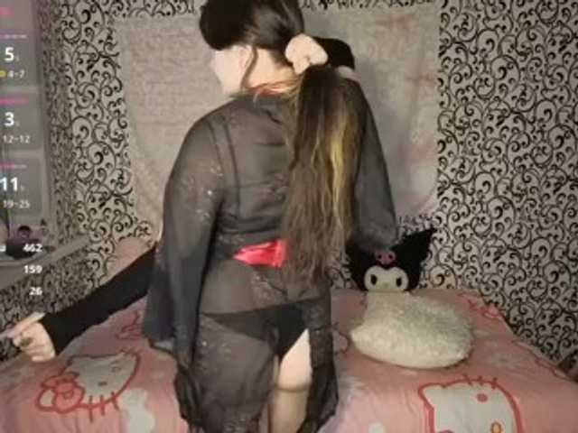 FrirenLovv live cam on BongaCams