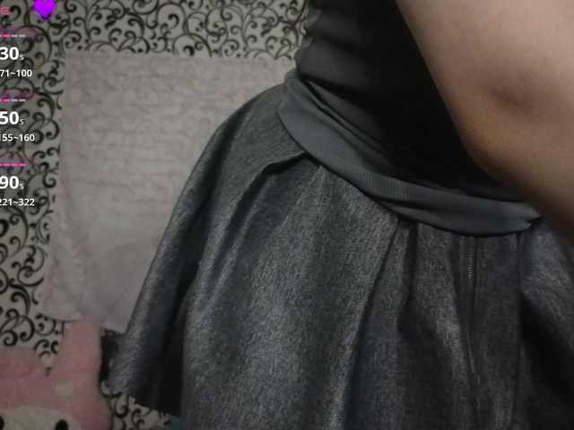 FrirenLovv live cam on BongaCams