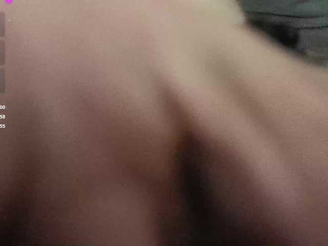 FrirenLovv live cam on BongaCams