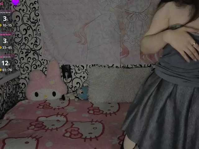 FrirenLovv live cam on BongaCams