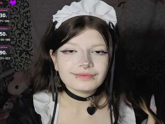 FrirenLovv live cam on BongaCams