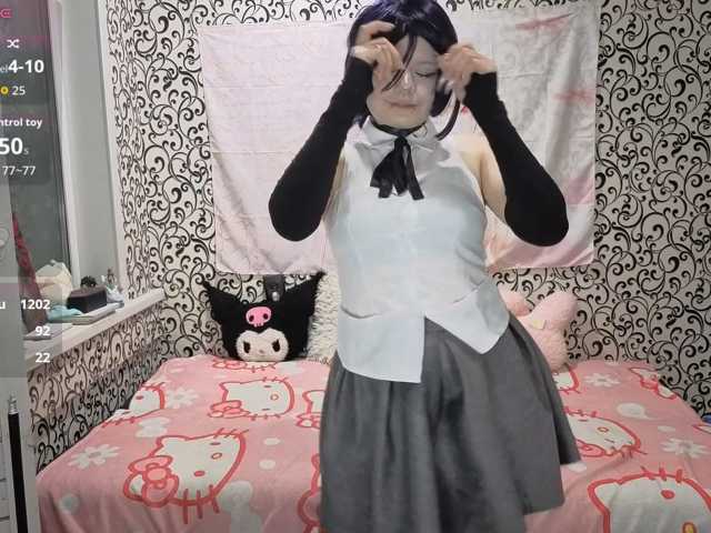 FrirenLovv live cam on BongaCams