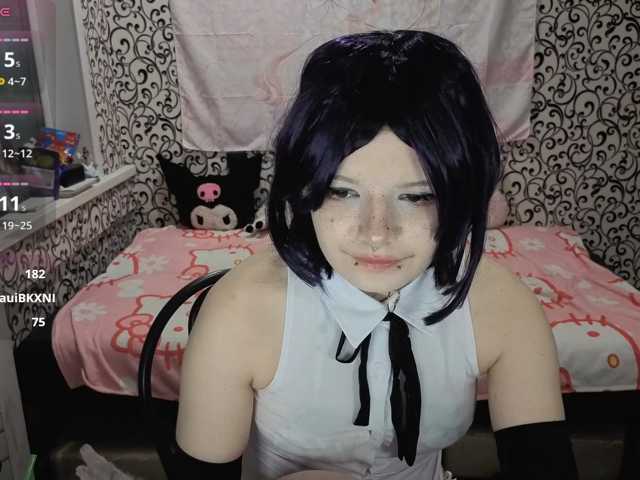 FrirenLovv live cam on BongaCams